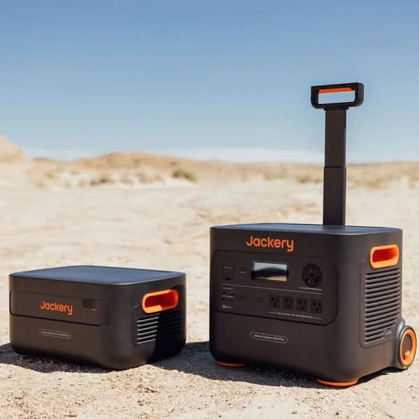 Jackery Generator 4000 Kit, Explorer 2000Plus +Battery Pack +Solar Panel