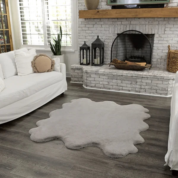 Mon Château Sexto Faux Fur Rug