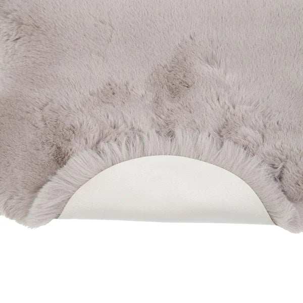 Mon Château Octo Faux Fur Rug