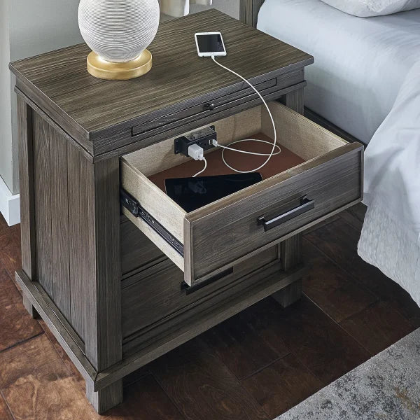 Collins II 4-piece King Bedroom Set