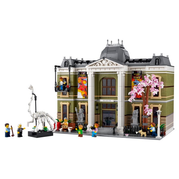 LEGO Icons Natural History Museum with Bonus LEGO Architecture New York City