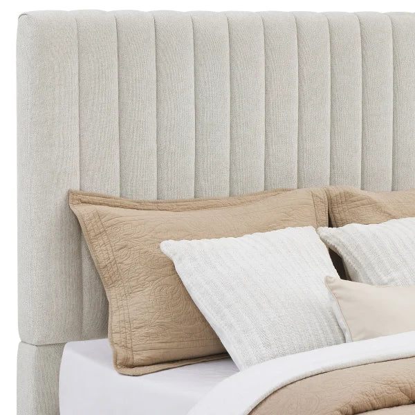 Thomasville Fabric Upholstered Queen Bed
