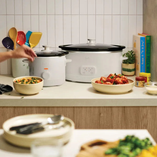 Bella 5.68 L (6 qt.) Programmable Slow Cooker with 1.89 L (2 qt.) Slow Cooker