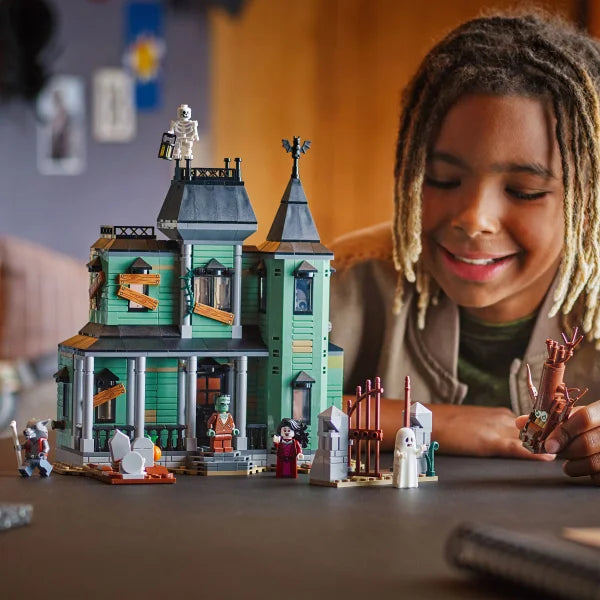 LEGO Creator 3 in 1 Haunted Mansion 31167