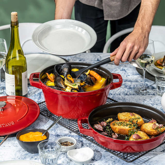 Stackable Cast Iron Dutch Oven Set, Small, 3-piece