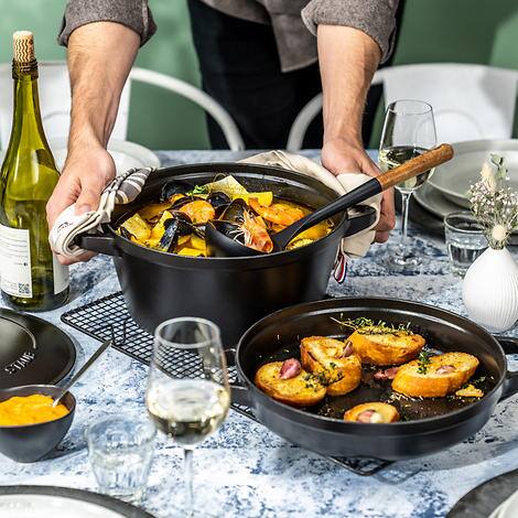 Stackable Cast Iron Dutch Oven Set, Small, 3-piece