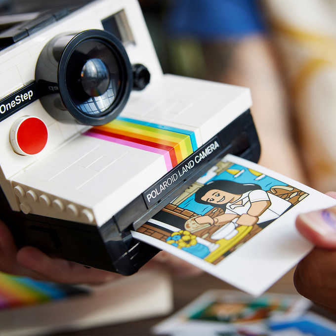 LEGO Ideas Polaroid OneStep SX-70 Camera