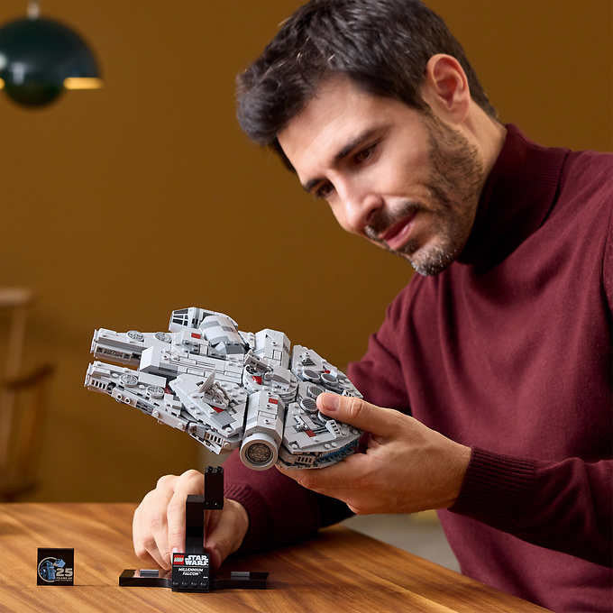 LEGO Star Wars Millennium Falcon 25th Anniversary Starship